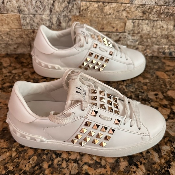 VALENTINO GARAVANI- Rockstud Sneakers - Picture 2 of 9